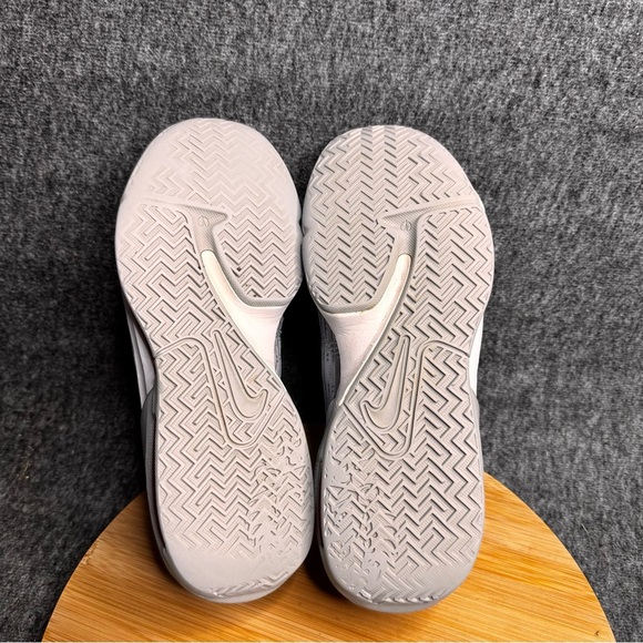 Nike LeBron James Witness VI 6 Pure Platinum Grey Silver Red‎ CZ4052-003 Men's 8 - Picture 7 of 10